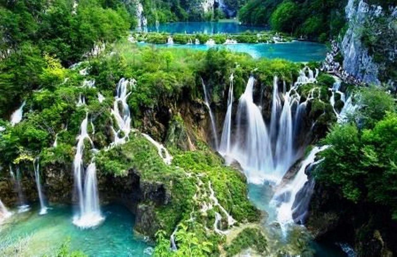 Plitvice Valley Apartments Licko Petrovo Selo Bagian luar foto